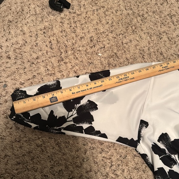 White House Black Market Monochrome Leaf Print Dress - Picture 8 of 10